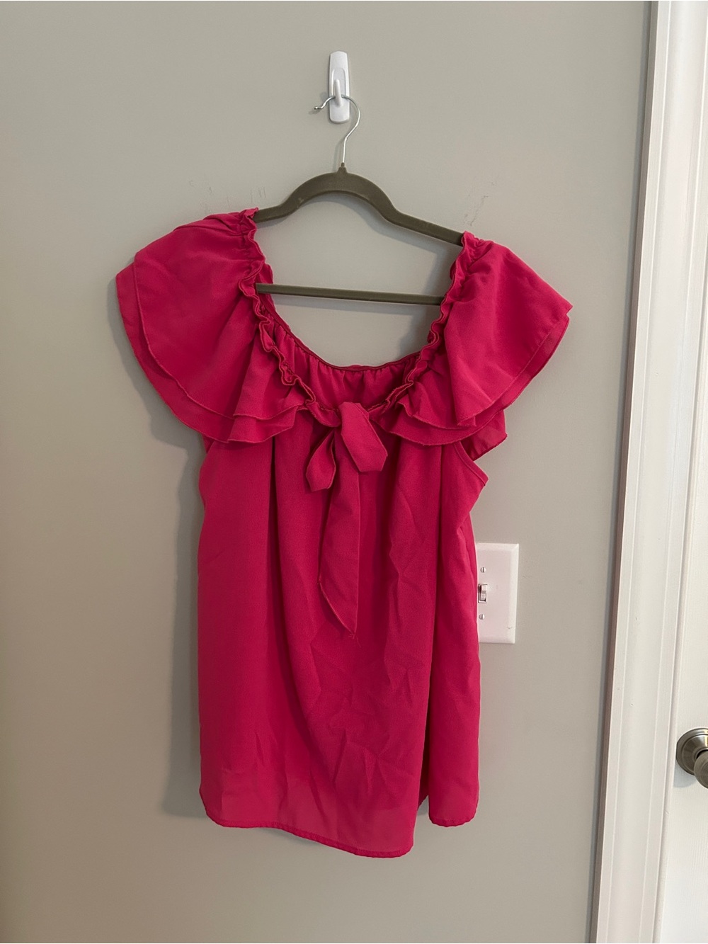 Women’s Size 1X Fuchsia Ruffle Blouse
